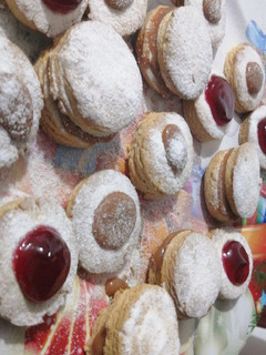 Una foto de Alfajores