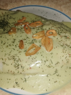 Una foto de Dorada a la espalda con pil pil de plancton