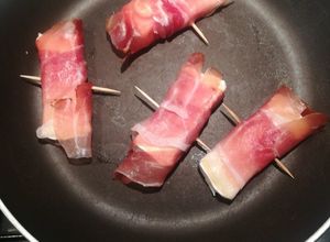 Foto di Involtini di speck e brie