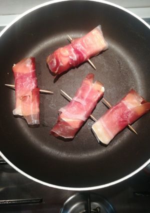Foto di Involtini di speck e brie