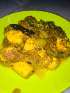 A picture of Paneer do pyaza.