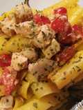 Paccheri saltati Zafferano, con pomodoro pachino e pesce spada