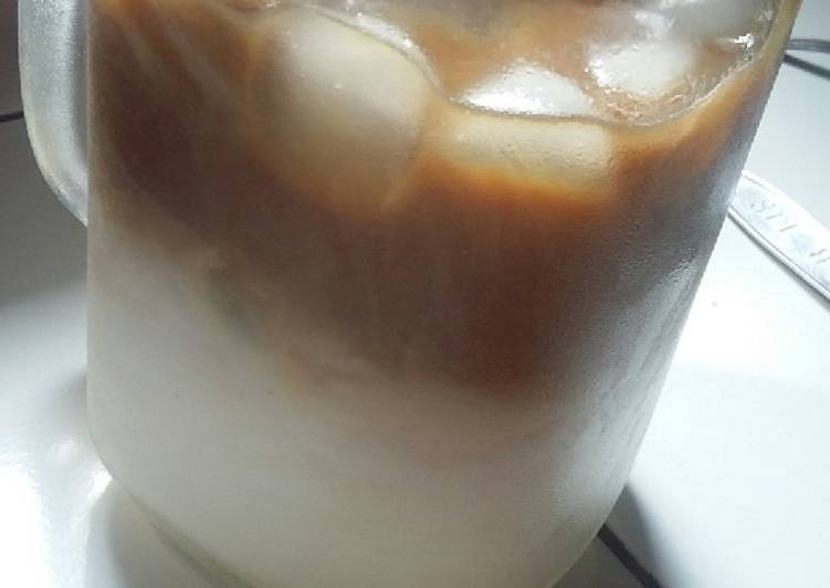 Cara Gampang Menyiapkan Iced Dolce Latte, Menggugah Selera