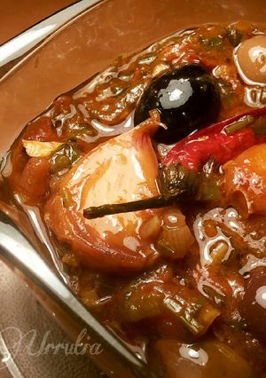 Una foto de Salsa infierno con encurtidos