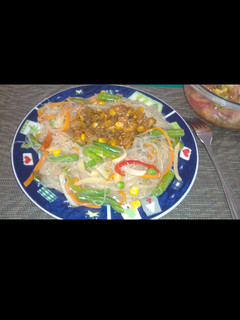 Una foto de Vegetales salteados con fideos de arroz