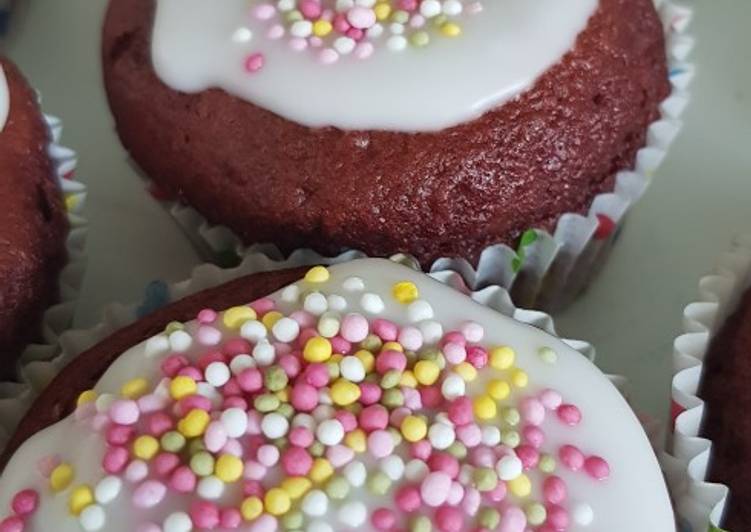 Simple Way to Prepare Homemade Red velvet cupcakes