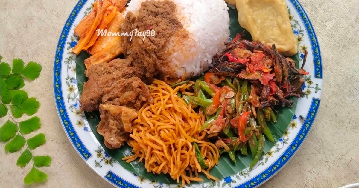 Set Menu Ultah Versi Maksi : Donat Menul, Nasi Rendang, Buncis Rebon Belacan, dkk