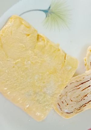 Hình của món TAMAGOYAKI (Trứng chiên kiểu Nhật).