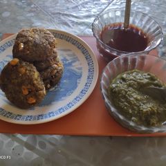 A picture of Palak corn cutlets / spinach corn cutlets.