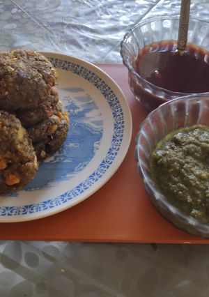 A picture of Palak corn cutlets / spinach corn cutlets.