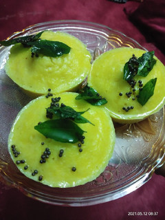 कप ढोकला (cup dhokla recipe in Hindi) रेसिपी मुख्य फोटो