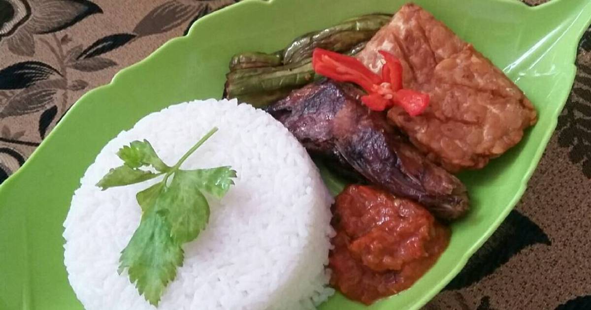 Resep Sambal ikan asap,tempe & terong oleh Tika - Cookpad