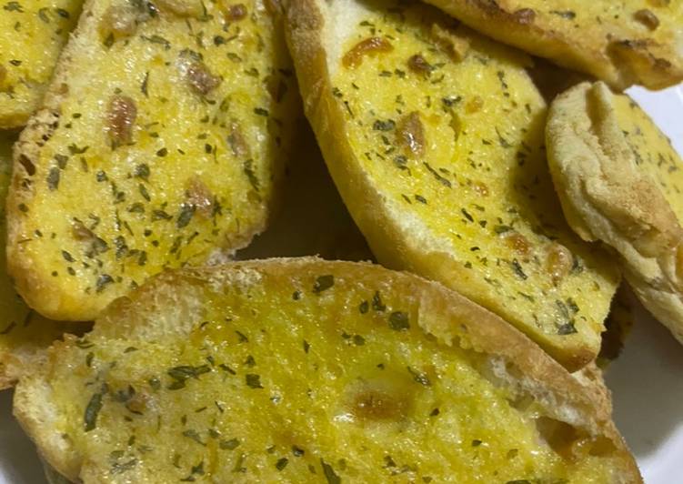 Recipe of Ultimate Simple Garlic Bread