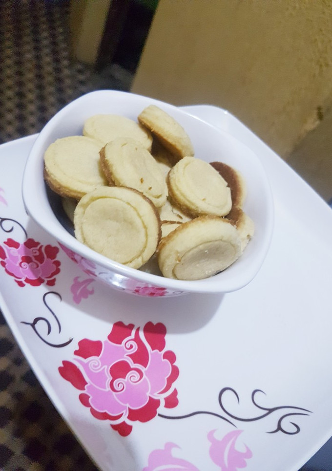 A picture of Butter cookies.