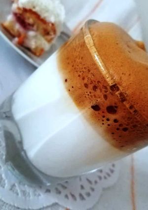 O poză a rețetei Cafeaua Dalgona.