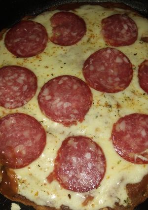 Una foto de Pizza ketogénica low carbs