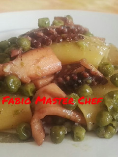 Foto di Paccheri con Totani Freschi e Piselli