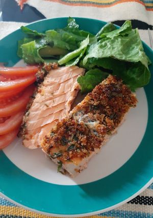Una foto de Salmón al Horno con pan rallado
