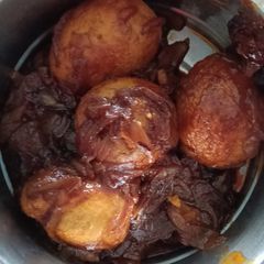 A picture of Chilli Onion Egg Kosha.