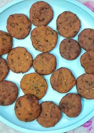 બાજરી ના વડા (Bajri Vada Recipe In Gujarati) રેસીપી મુખ્ય ફોટો