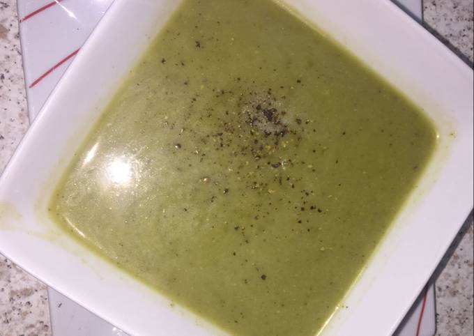 Asparagus, Broccoli and Stilton Soup