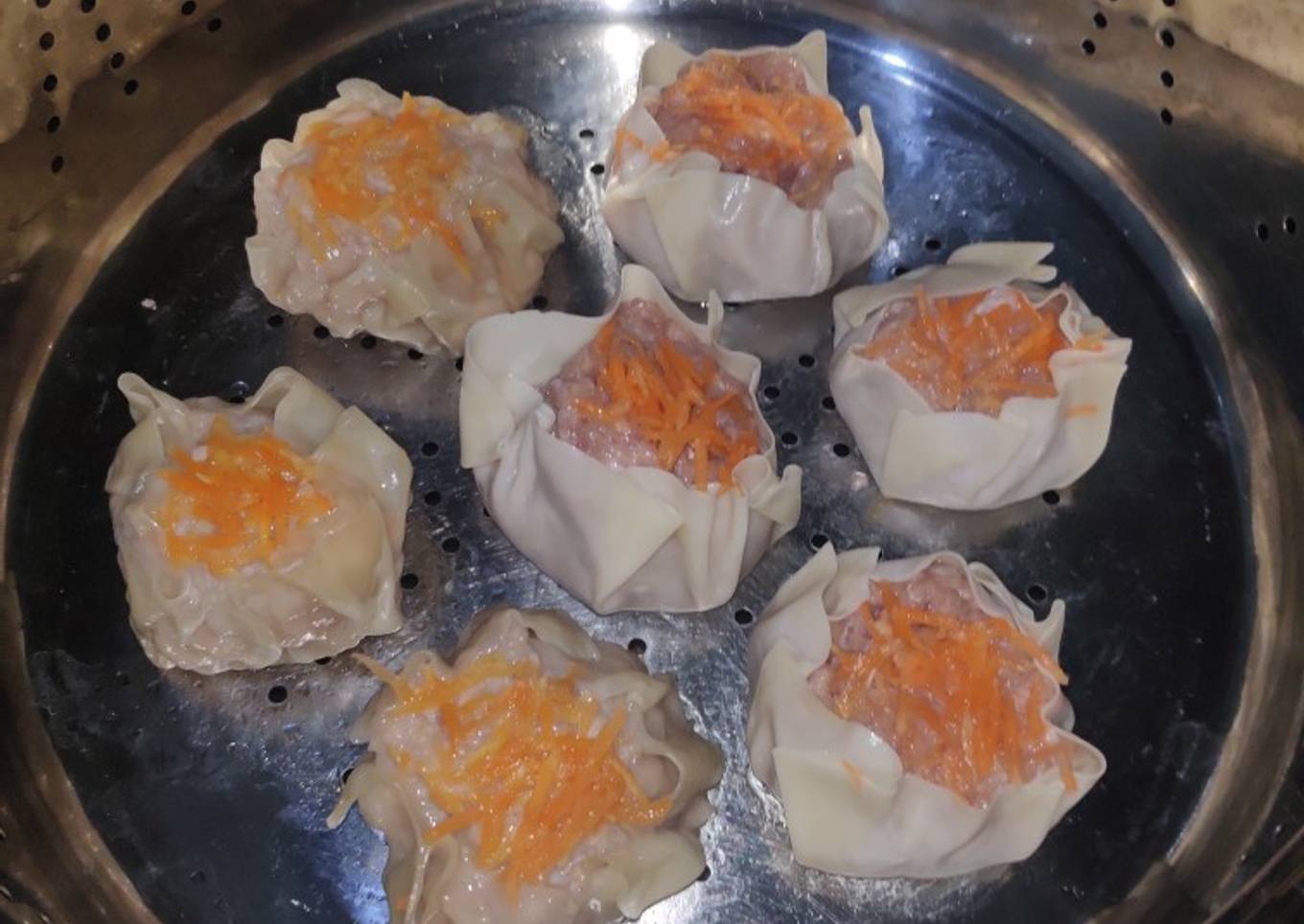 Siomay Babi Udang (non-halal)