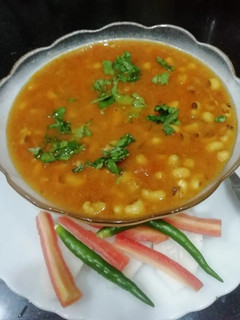 A picture of Lobhiya Curry.