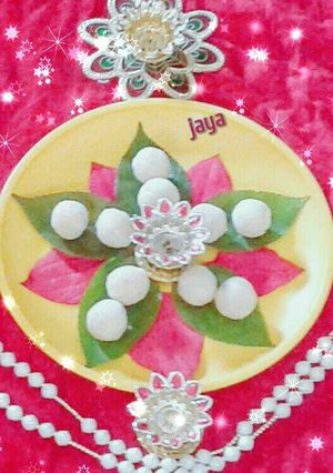 A picture of Fresh coconut Laddu.