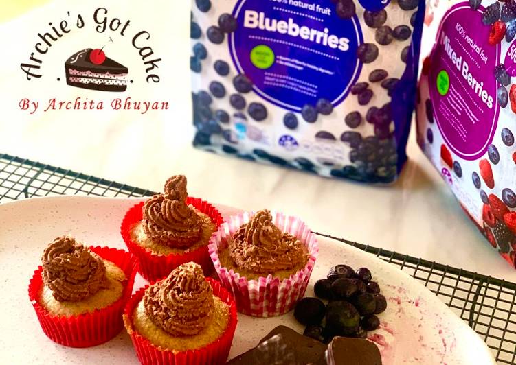 Step-by-Step Guide to Make Favorite Vanilla cupcakes with chocolate buttercream frosting