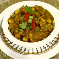 A picture of Makhana Matar Masala.