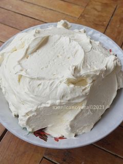 Foto resep Ermine Buttercream (Boiled Milk Buttercream)