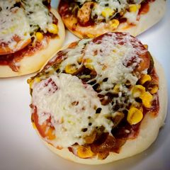 A picture of Mini pizza.