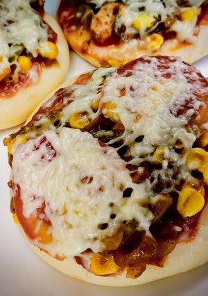 A picture of Mini pizza.