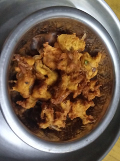 பஞ்சவர்ண பகோடா (Panjavarna pakoda recipe in tamil) செய்முறை முக்கிய புகைப்படம்