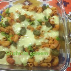Cheesy chicken macaroni A picture of Cheesy chicken macaroni.
