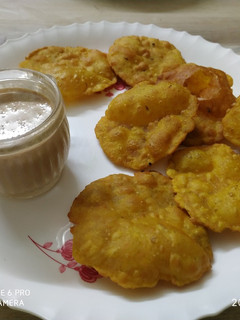 મસાલા પૂરી(masala puri recipe in Gujarati) રેસીપી મુખ્ય ફોટો