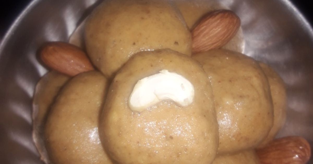Besan Ke Ladoo Recipe by Lata Gupta - Cookpad