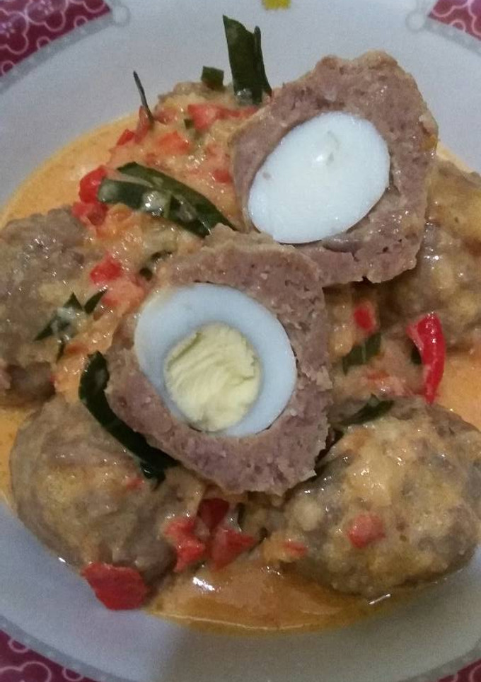 Foto resep Bola Daging Telur Puyuh Kuah Santan