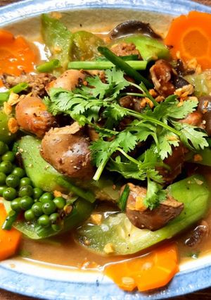 Hình của món Mướp xào cà rốt lòng gà.