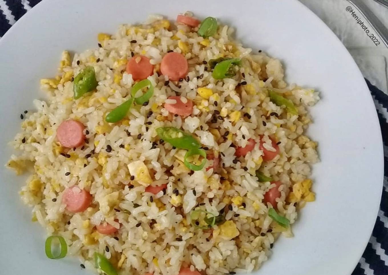 Nasi Goreng Sosis Wijen
