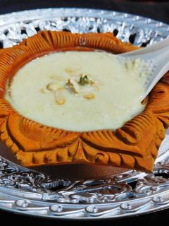रबड़ी (rabri recipe in Hindi) रेसिपी मुख्य फोटो