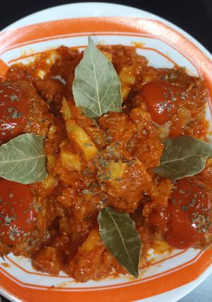 Una foto de Albóndigas en salsa con patatas