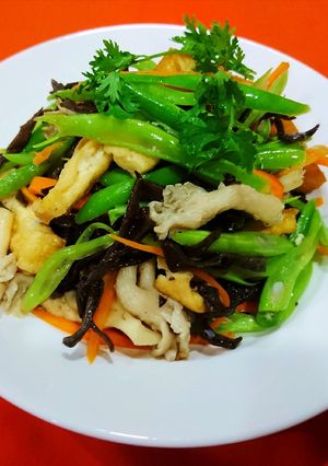 Hình của món Đậu cô ve xào nấm chay.