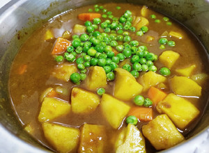 (電鍋一鍵到底)咖哩馬鈴薯(素食可) 的食譜成品照片