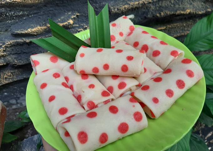 Cara membuat Dadar Gulung Polkadot Cara membuat Dadar Gulung Polkadot