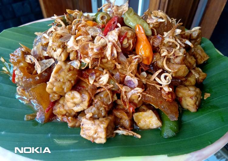 Bahan Menyiapkan Oseng tahu tempe amburadul&hellip;🤩🤩🤩 yang enak