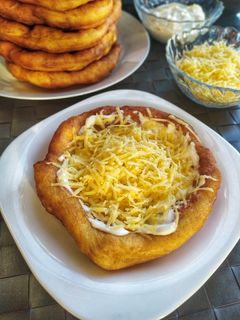 Krumplis lángos 🧀🍴 recept fotója