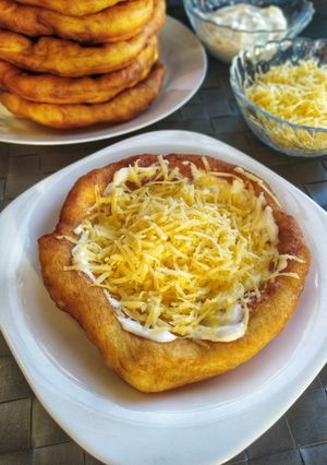 Krumplis lángos 🧀🍴 recept fotója