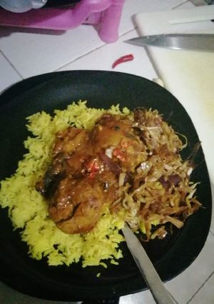 A picture of Chicken Biryani Kenyan style.
