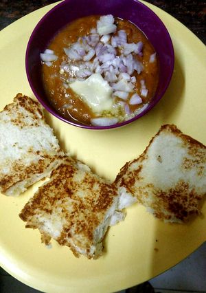 A picture of Pav bhaji.